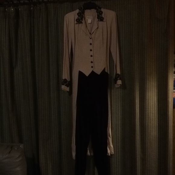 Amanda Lane 2 pc Ladies “Tux” - Picture 1 of 4